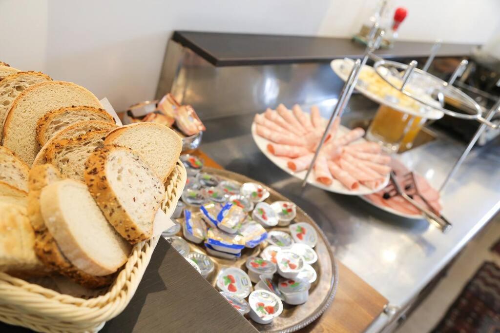 Budget Dbl Studio Free Breakfast Любляна Экстерьер фото